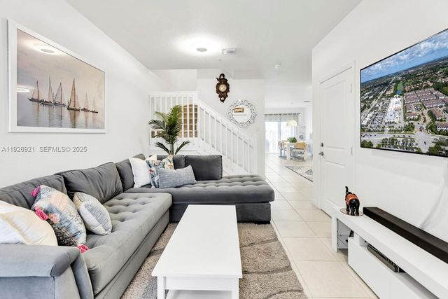 15953 SW 2nd Pl, Pembroke Pines, FL 33027