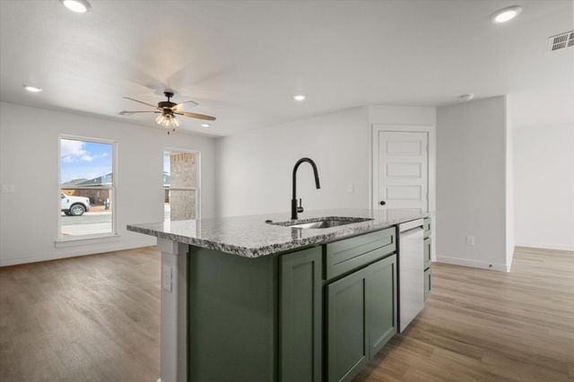 515 E 24th Street, Wolfforth, TX 79382