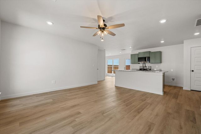 515 E 24th Street, Wolfforth, TX 79382