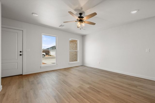 515 E 24th Street, Wolfforth, TX 79382