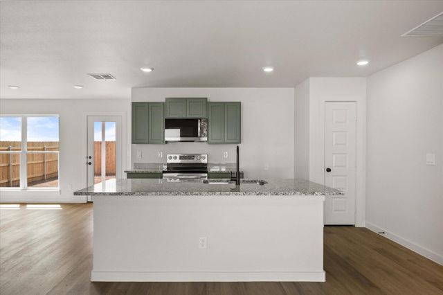 515 E 24th Street, Wolfforth, TX 79382