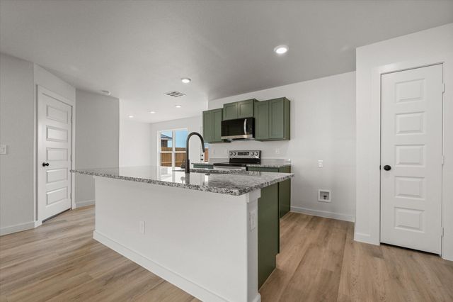 515 E 24th Street, Wolfforth, TX 79382
