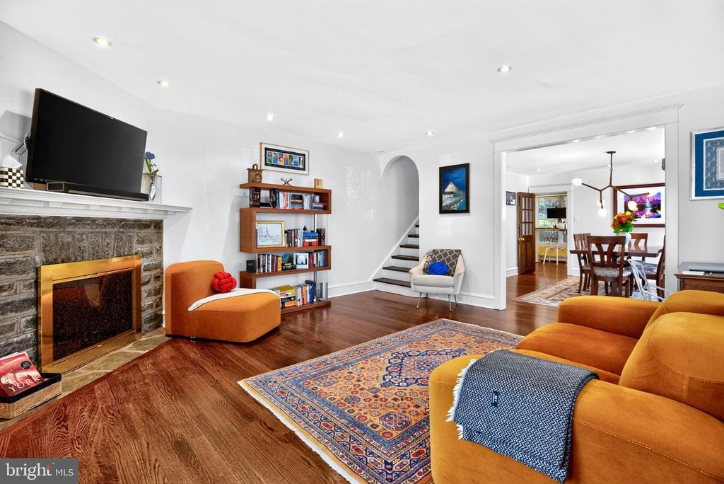 427 TREGARON RD, BALA CYNWYD, PA 19004 — photo 2