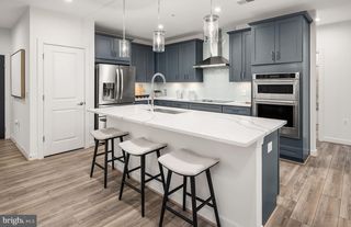 5800 MOONSTONE WAY #207, Haymarket, VA 20169