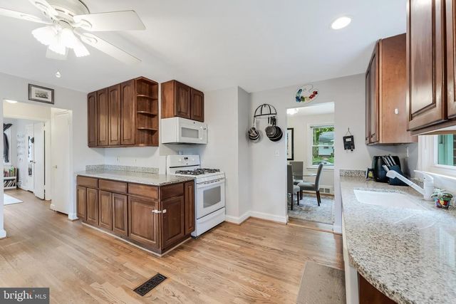 110 LYNNMOOR DR, Silver Spring, MD 20901
