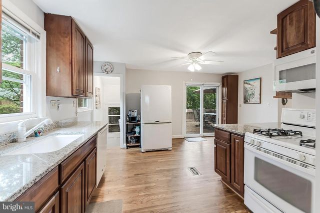 110 LYNNMOOR DR, Silver Spring, MD 20901