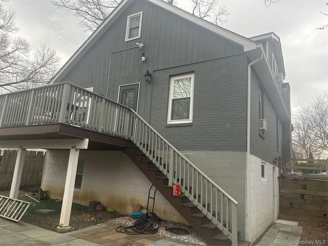 93 Lake Drive, Lake Peekskill, NY 10537