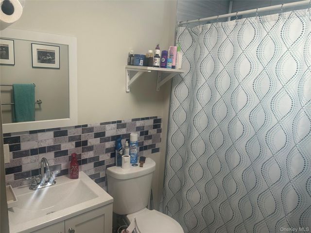 93 Lake Drive, Lake Peekskill, NY 10537