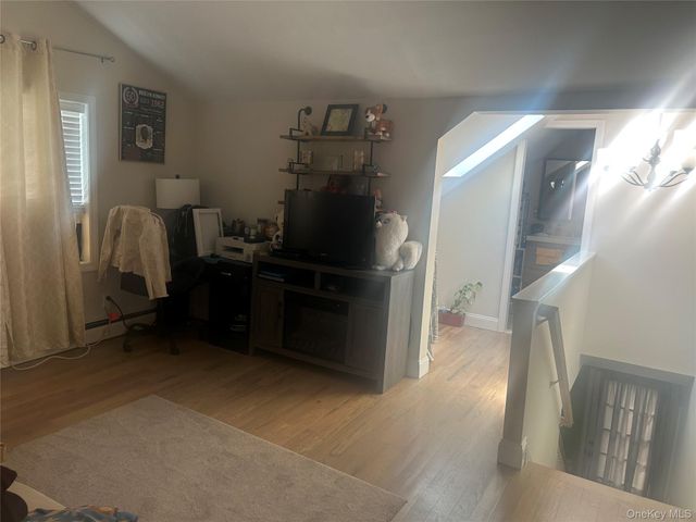 93 Lake Drive, Lake Peekskill, NY 10537