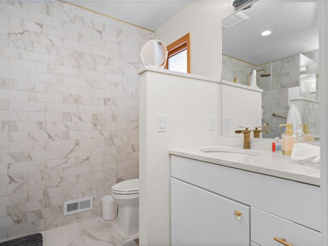 1154 Hemingway Lane, Traverse City, MI 49686