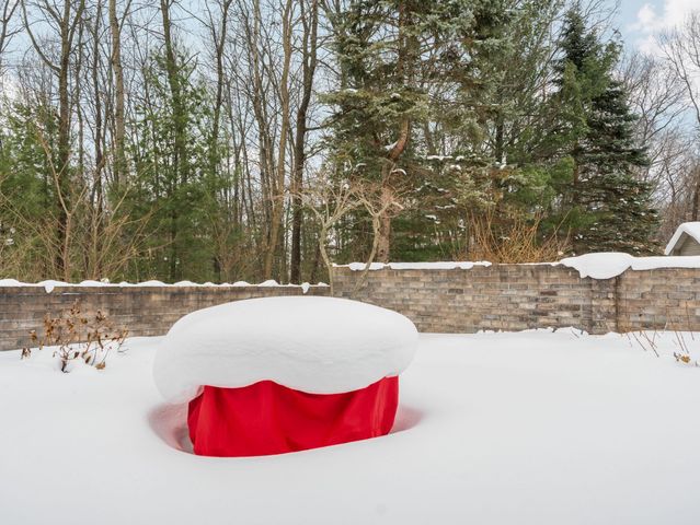 1154 Hemingway Lane, Traverse City, MI 49686