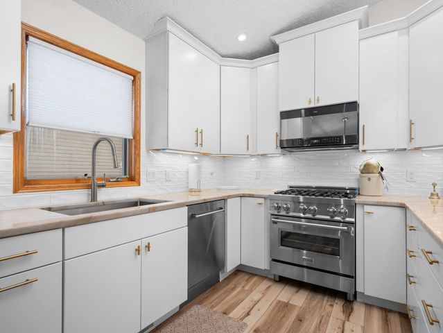 1154 Hemingway Lane, Traverse City, MI 49686