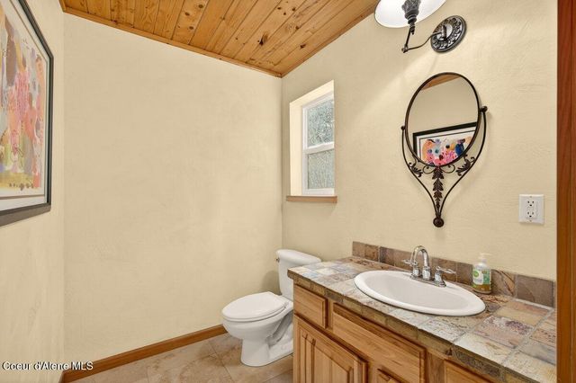 33885 N Moonbeam CT, Bayview, ID 83803