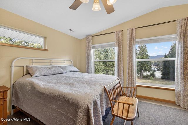 33885 N Moonbeam CT, Bayview, ID 83803