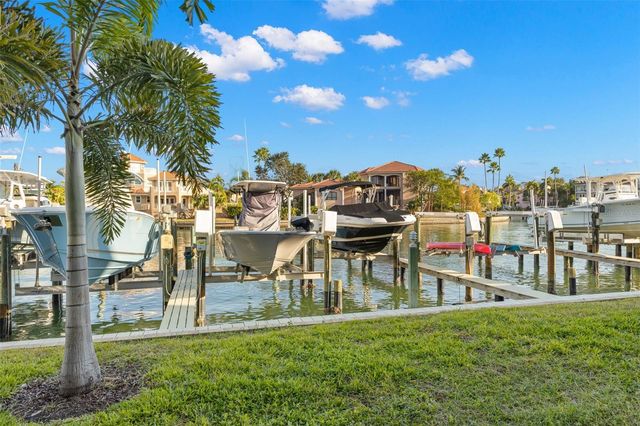 343 MADEIRA CIRCLE, St Petersburg, FL 33715