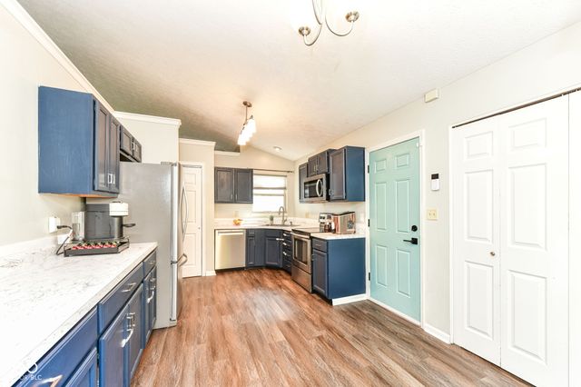 6896 Cherry Laurel Lane, Fishers, IN 46038