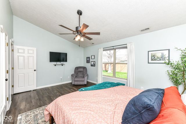 6896 Cherry Laurel Lane, Fishers, IN 46038