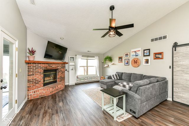 6896 Cherry Laurel Lane, Fishers, IN 46038