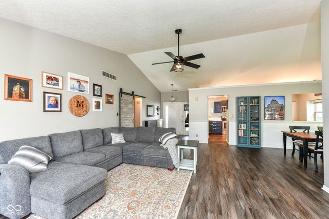 6896 Cherry Laurel Lane, Fishers, IN 46038