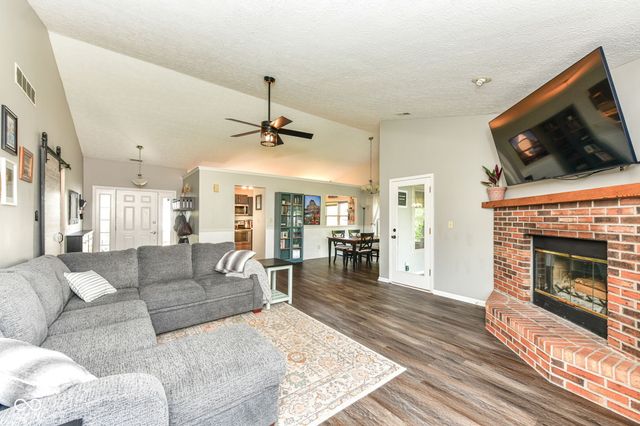 6896 Cherry Laurel Lane, Fishers, IN 46038