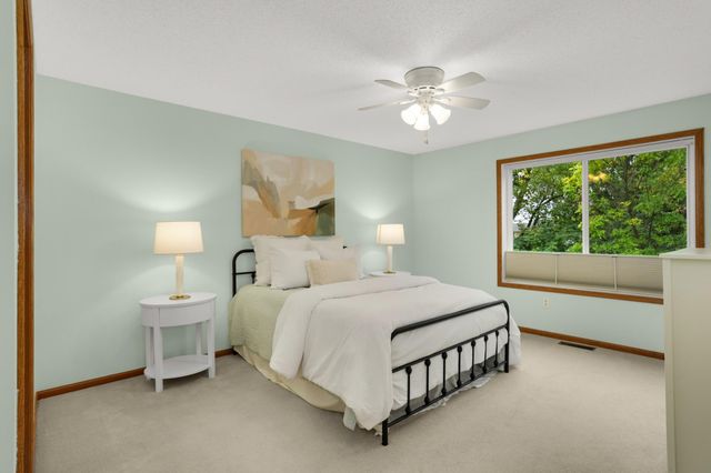 18677 Kalmar Trail, Lakeville, MN 55044