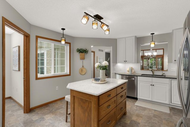 18677 Kalmar Trail, Lakeville, MN 55044