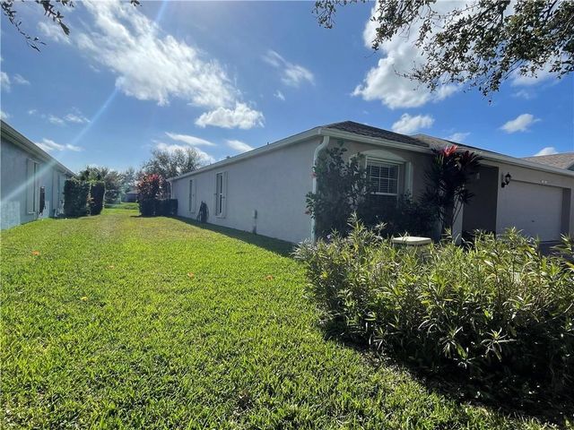 1435 9th Place, Vero Beach, FL 32960