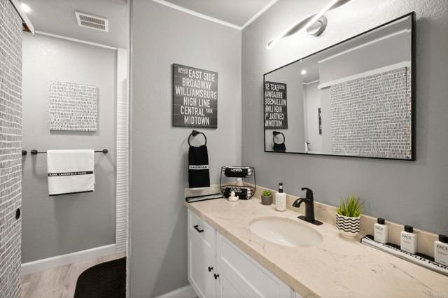 850 State Street 220, San Diego, CA 92101