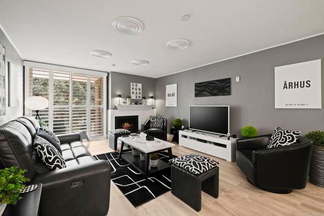 850 State Street 220, San Diego, CA 92101