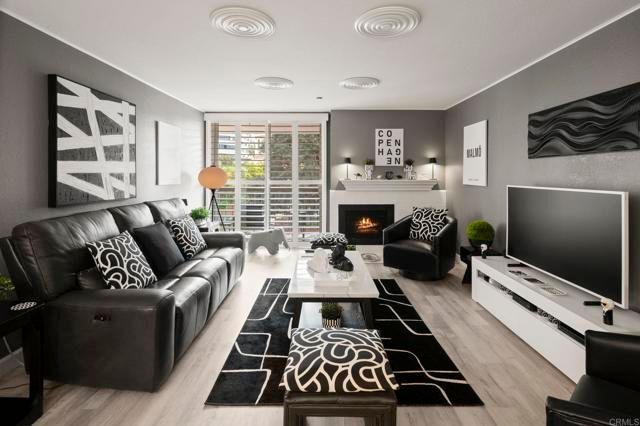 850 State Street 220, San Diego, CA 92101