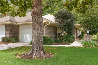 4526 MIDDLETON PARK Circle W, Jacksonville, FL 32224