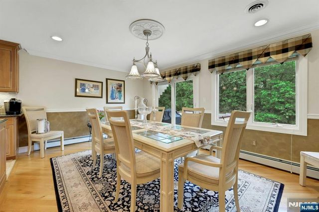 110 Winding Creek, Old Tappan, NJ 07675
