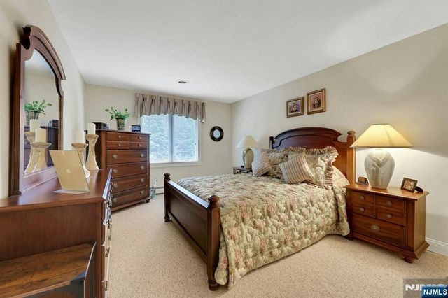 110 Winding Creek, Old Tappan, NJ 07675