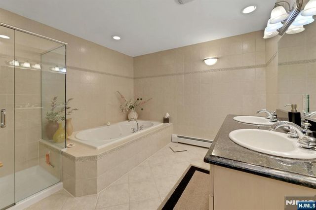 110 Winding Creek, Old Tappan, NJ 07675