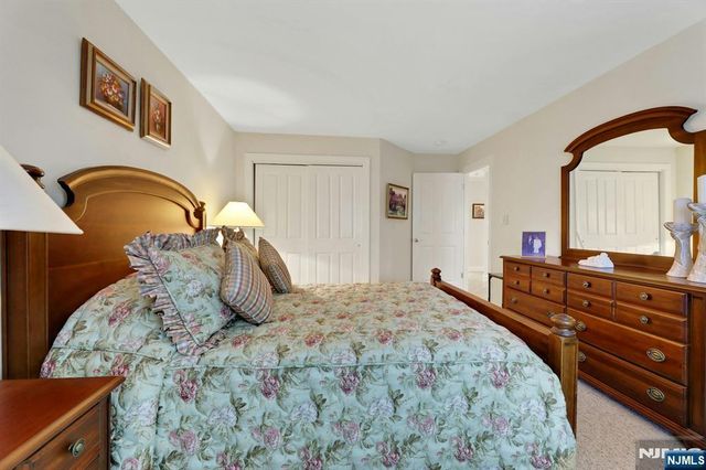 110 Winding Creek, Old Tappan, NJ 07675
