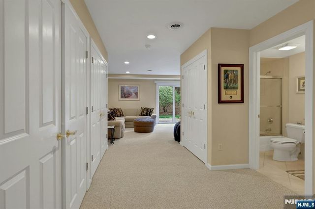110 Winding Creek, Old Tappan, NJ 07675