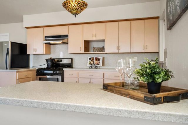 486 Hawthorne Avenue, San Bruno, CA 94066