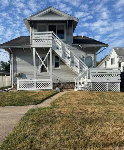 355 Poplar Upper Unit 2 Street, Wyandotte, MI 48192
