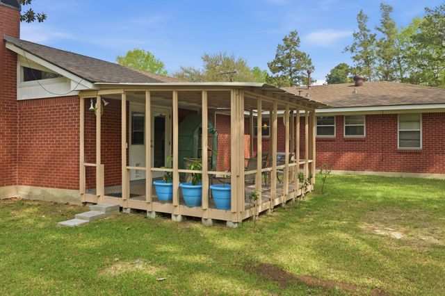 1129 Cloverdale Drive, Shreveport, LA 71118