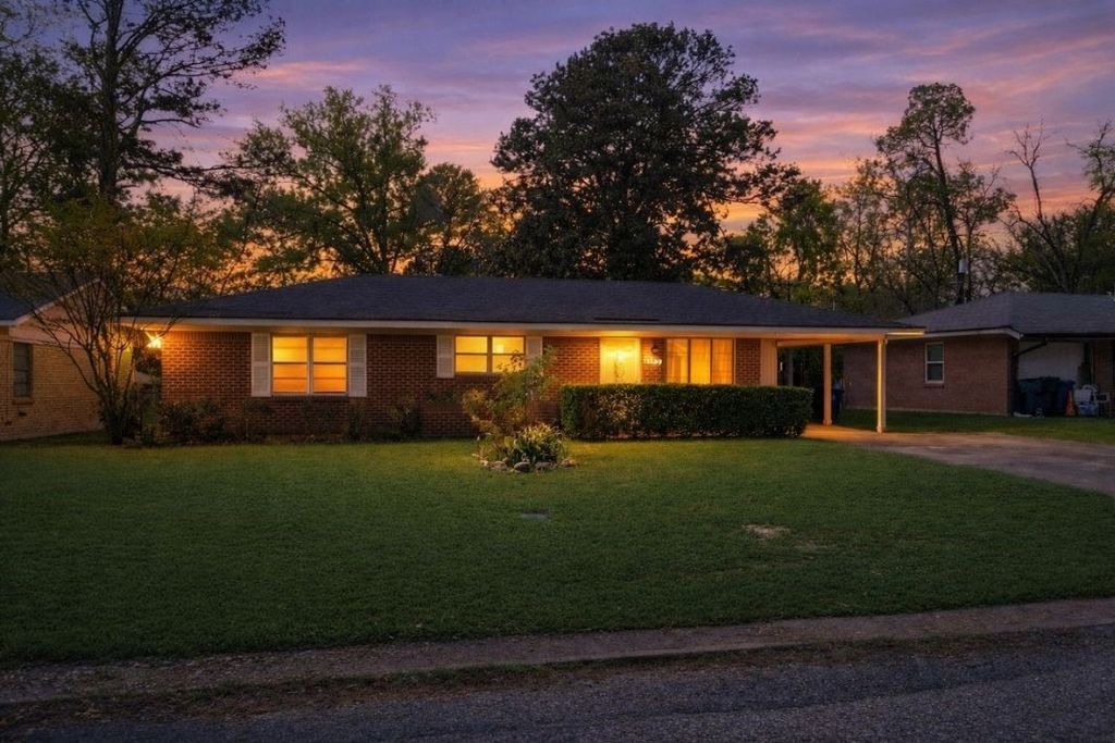 1129 Cloverdale Drive, Shreveport, LA 71118