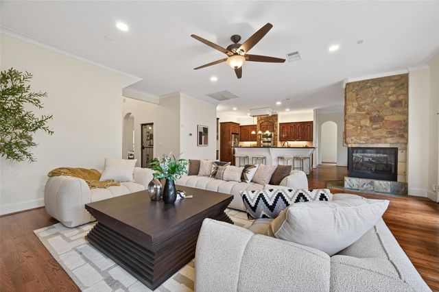 4711 Welford Drive, Bellaire, TX 77401