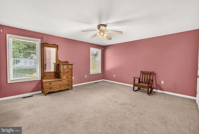 9209 OAK TREE CIR, Frederick, MD 21701
