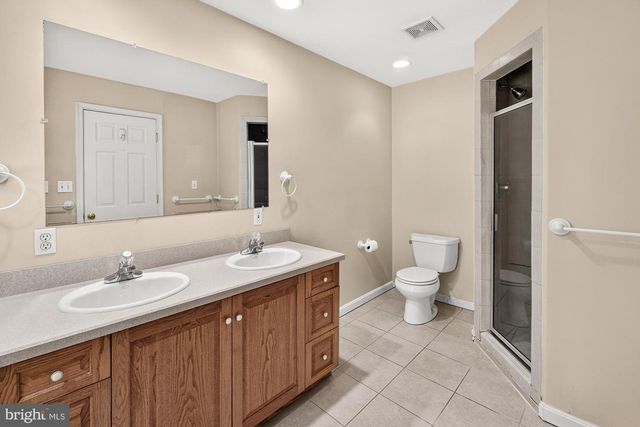 9209 OAK TREE CIR, Frederick, MD 21701