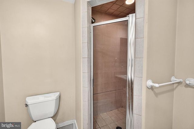 9209 OAK TREE CIR, Frederick, MD 21701