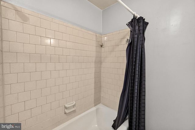 9209 OAK TREE CIR, Frederick, MD 21701