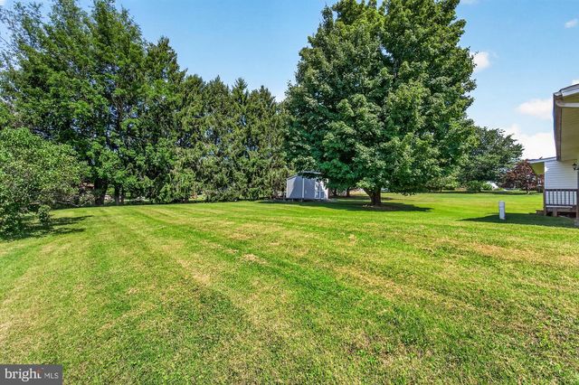 9209 OAK TREE CIR, Frederick, MD 21701