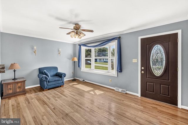 9209 OAK TREE CIR, Frederick, MD 21701
