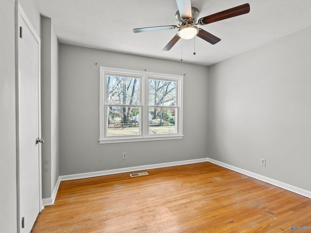 327 Pawnee Trail SE, Huntsville, AL 35803