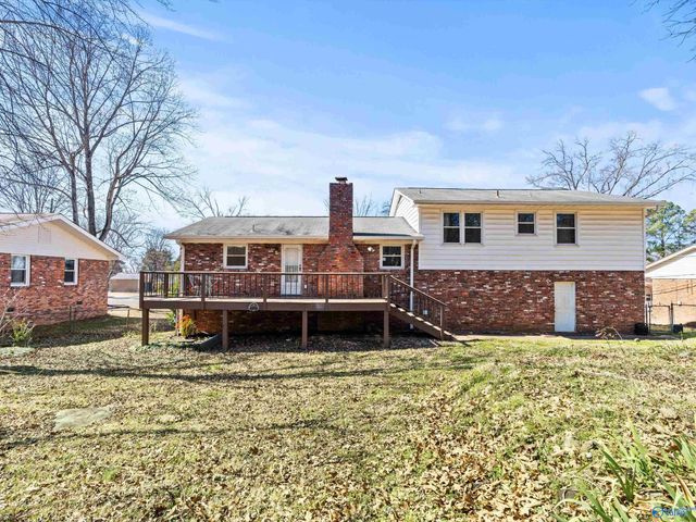 327 Pawnee Trail SE, Huntsville, AL 35803