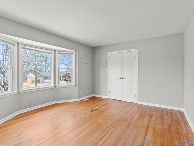 327 Pawnee Trail SE, Huntsville, AL 35803